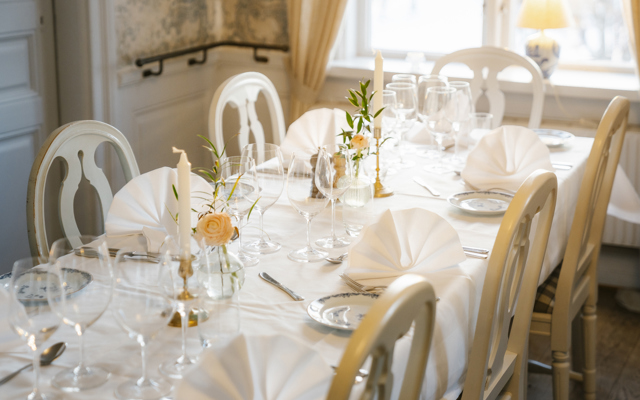 Dukat bord för festlunch och andra firanden på herrgården