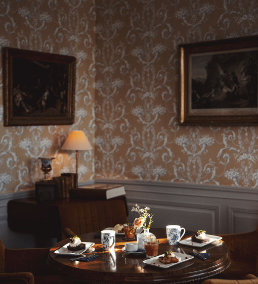 Fika serverat i en av salongerna