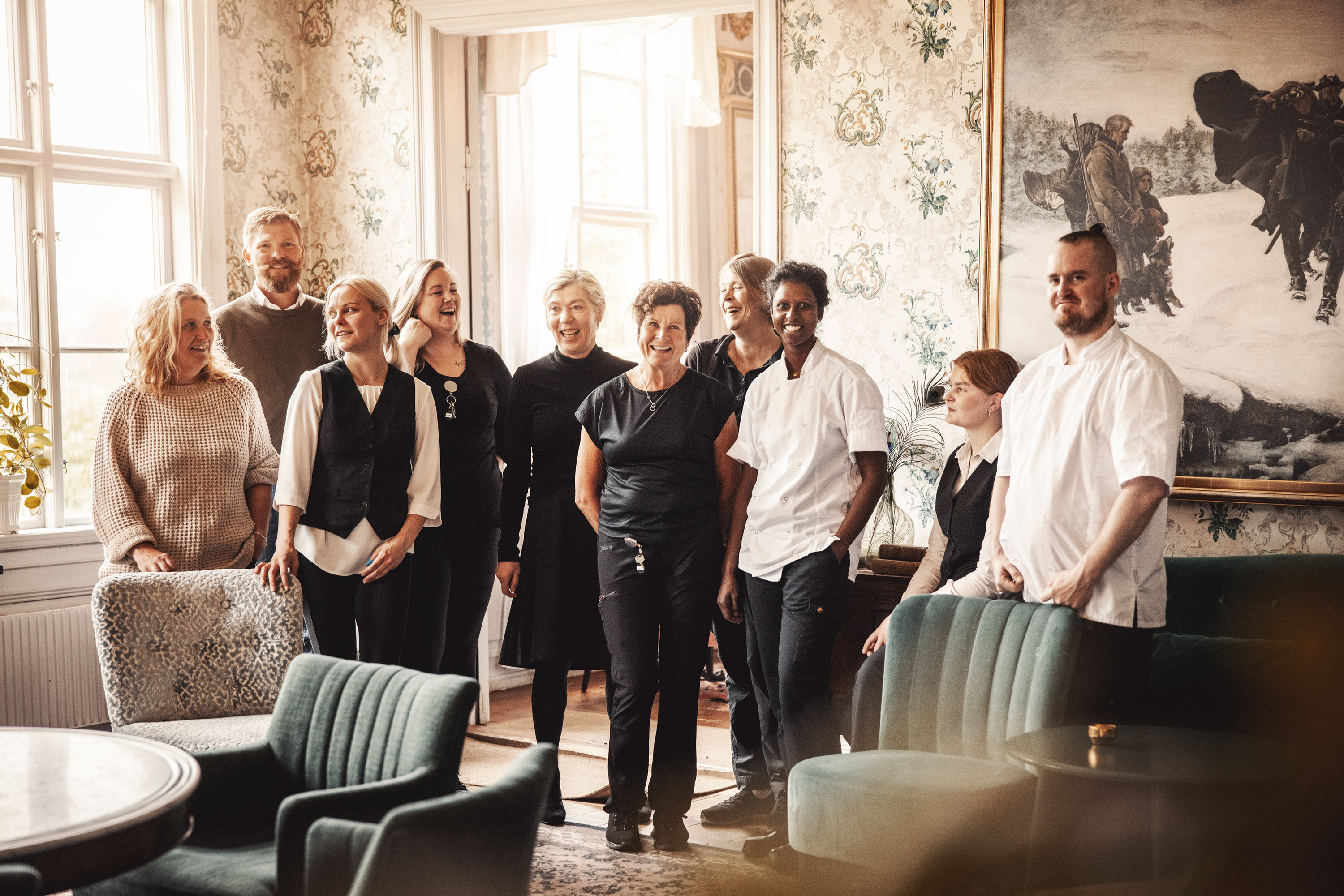 Glad personal på herrgården