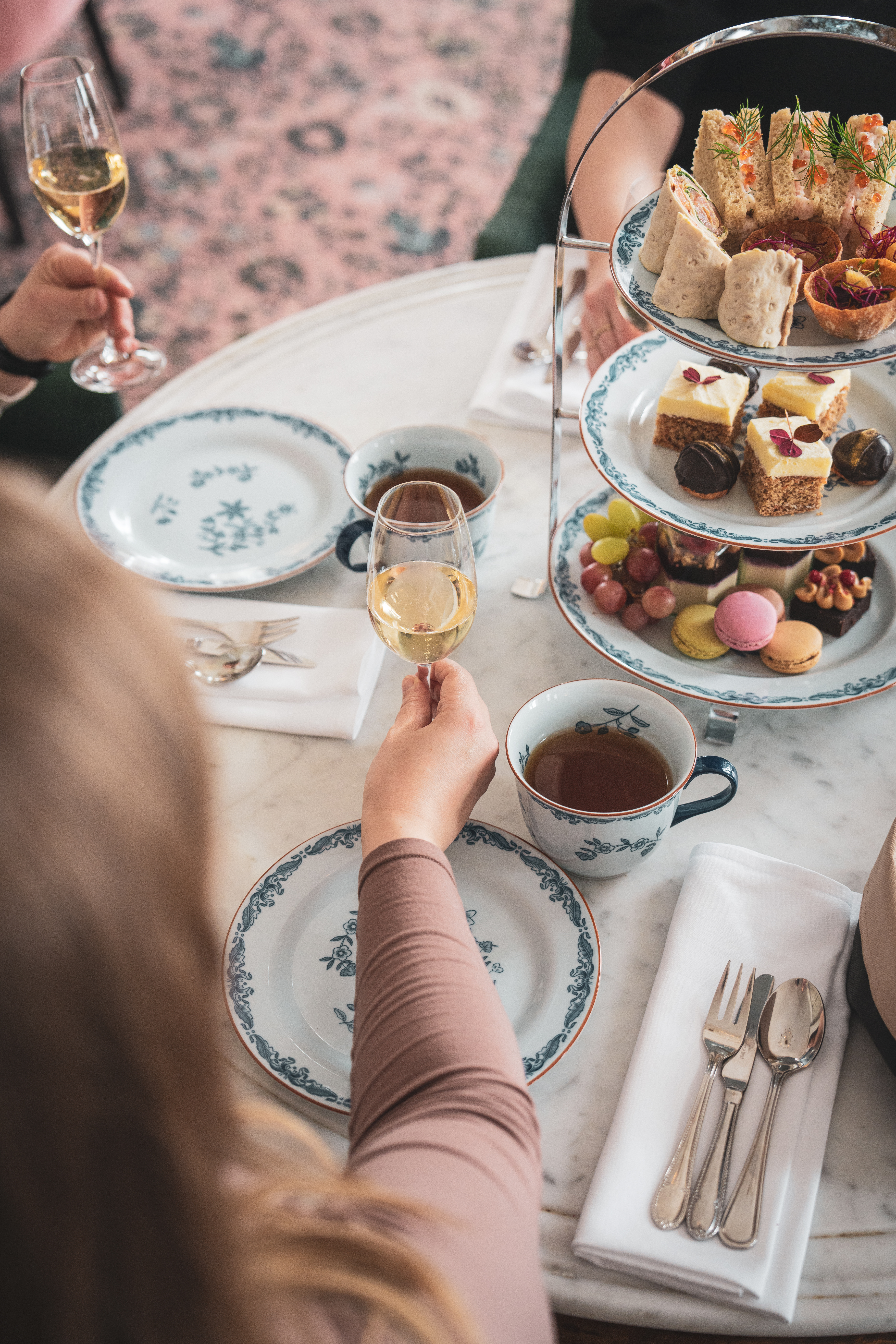 Afternoon tea på herrgården - flera sorters fika, te och champagne