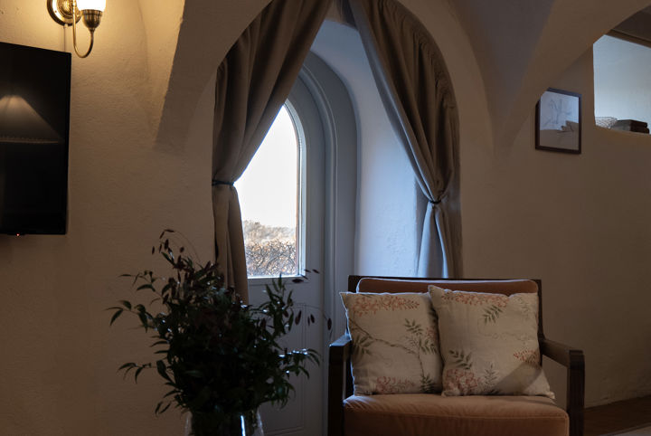 Svit på Krusenberg Herrgård med soffgrupp