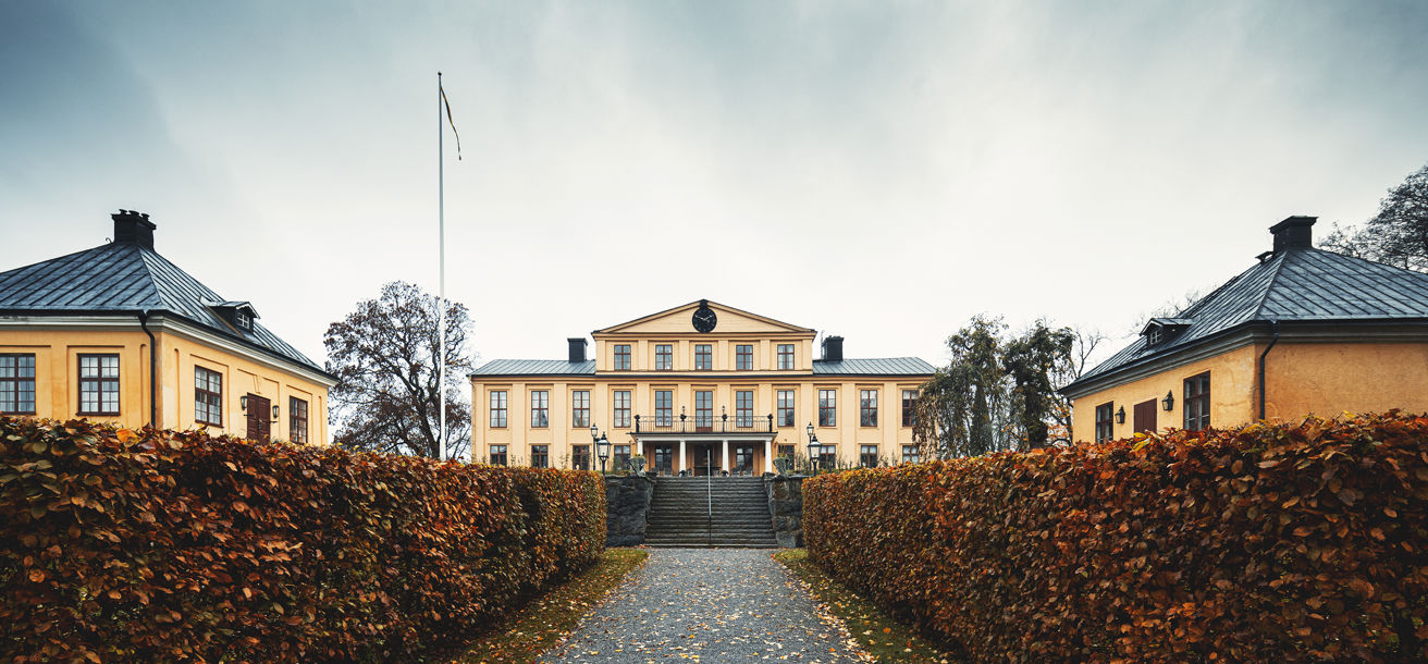 Herrgården en höstdag