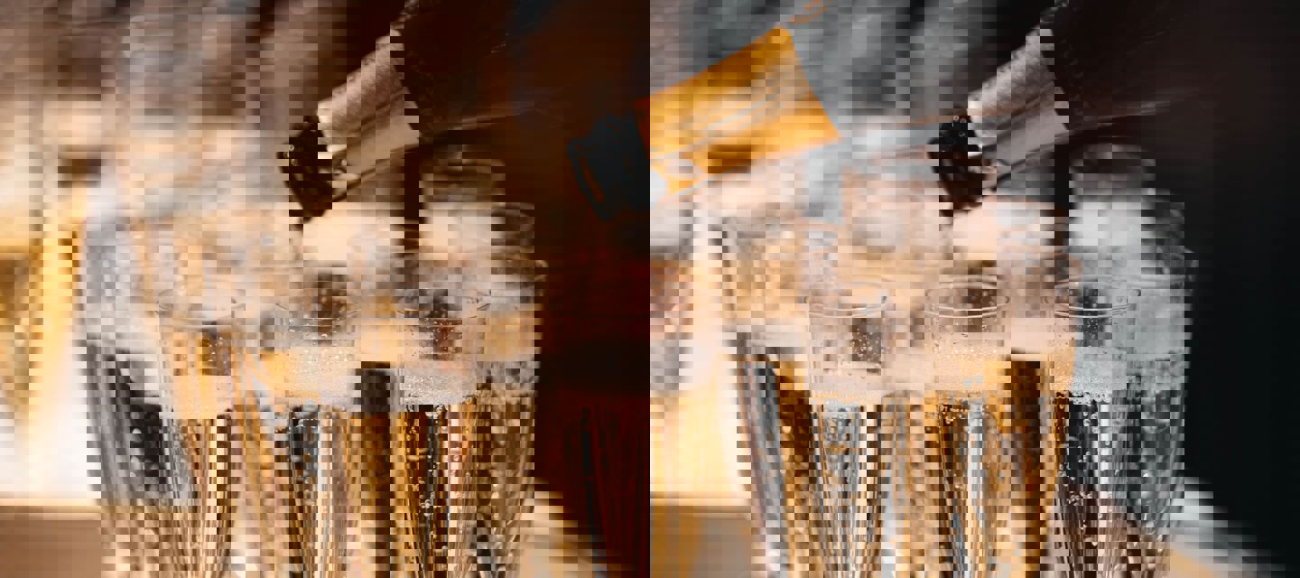 Champagne serveras i glas