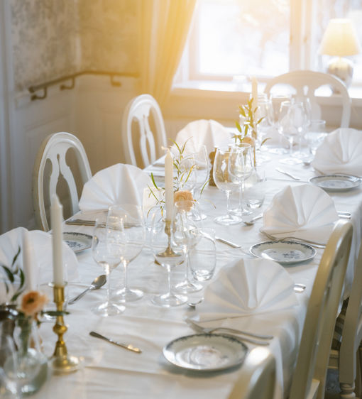 Uppdukad matsal för härliga upplevelser