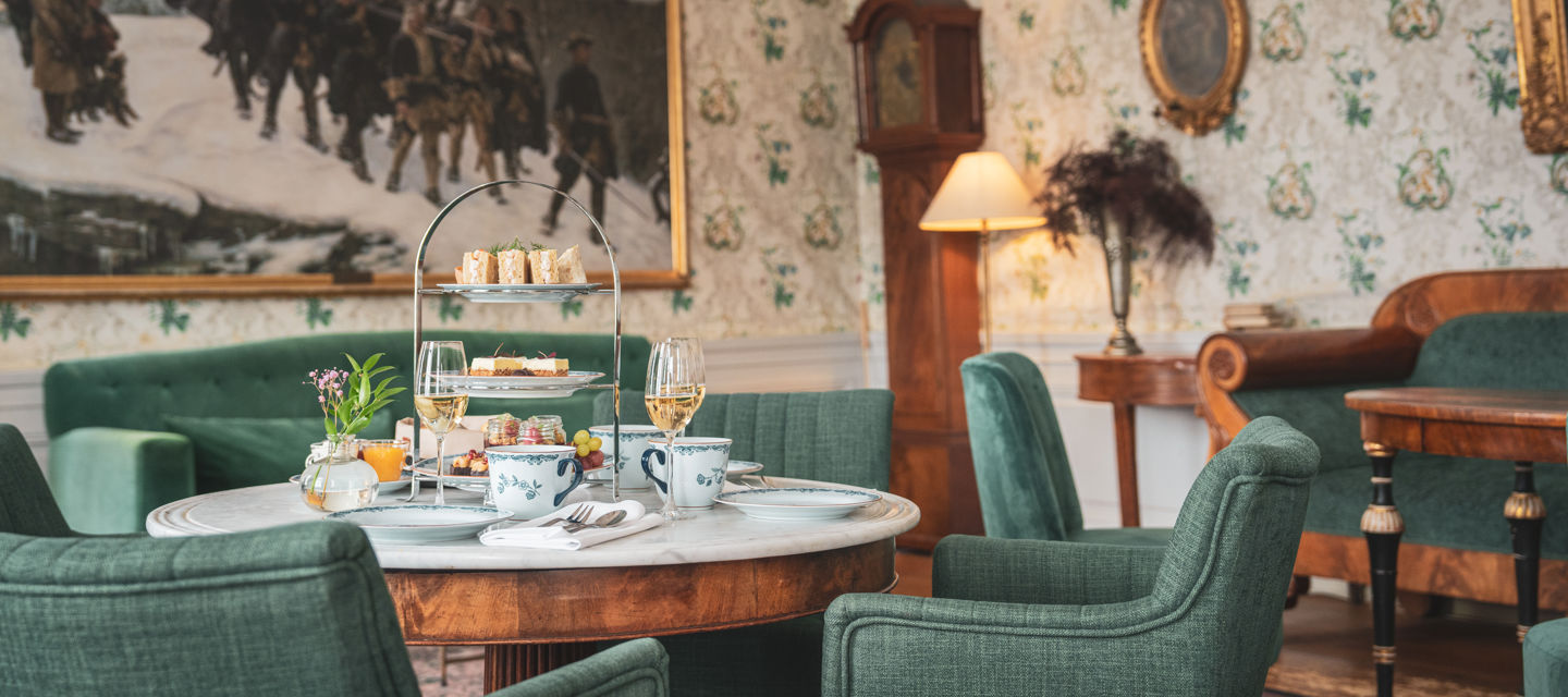 Klassisk Afternoon Tea i vackra herrgårdssalonger